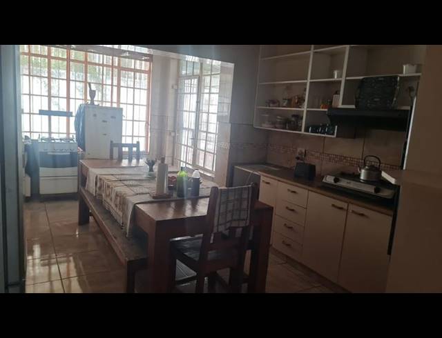 3 BEDROOM HOUSE FOR SALE IN KENSINGTON